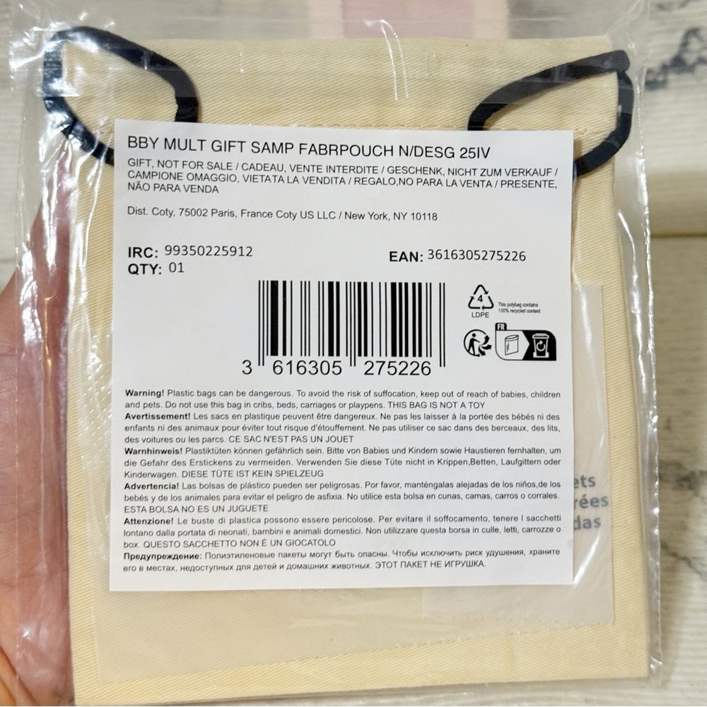 Burberry Her Pink Nail Wrap Stickers & Burberry Drawstring Canvas - Picture 6 of 12